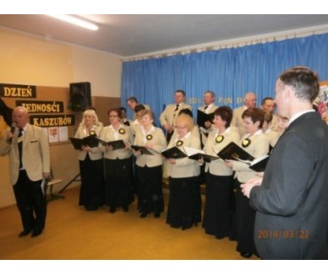 Występ chóru Pięcilolinia na Dniu Jedności Kaszubów z Ukraińcami w Popowie