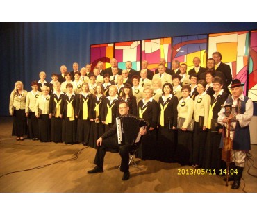 Występ chóru Pięciolinia wraz z Lutnią z Luzina w TV TRWAM - 11.05.2013r.