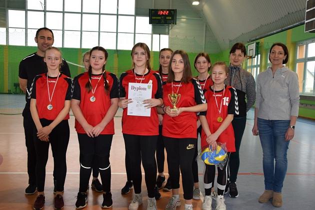 Gminne eliminacje w piłce siatkowej dziewcząt i chłopców