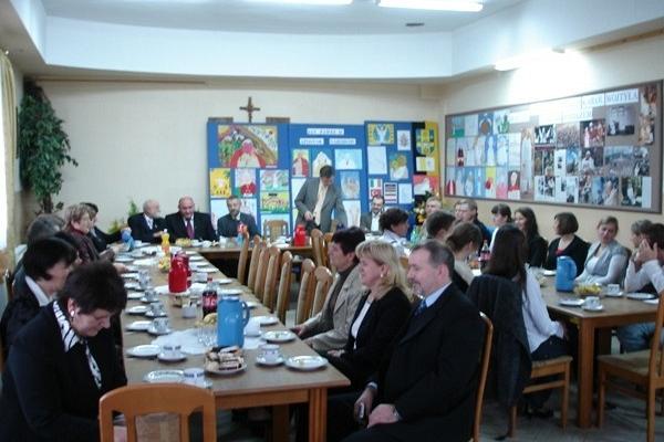PRZYZNANO STYPENDIA STUDENTOM STUDIÓW DZIENNYCH