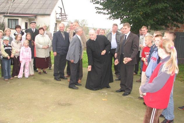 Dzień Pieczonego Ziemniaka w Niepoczołowicach 07.10.2007