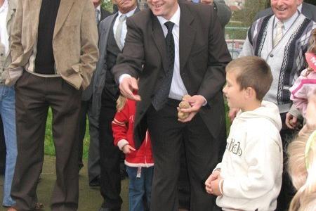 Dzień Pieczonego Ziemniaka w Niepoczołowicach 07.10.2007