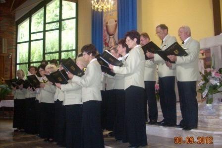 Chór na występie w kościele
