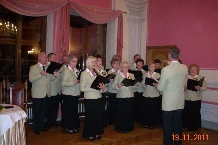 Chór na występie w Krokowej w 2011 roku.