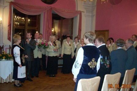 Zespół w tradycyjnych strojach