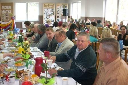Uczestnicy obchodów Dnia Matki