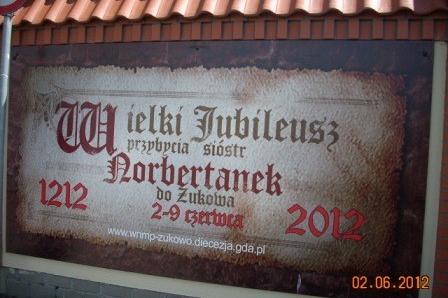 Znak informujący o Wielkim Jubileuszu Żukowa 1222-2012 z datą 3-4 czerwca.