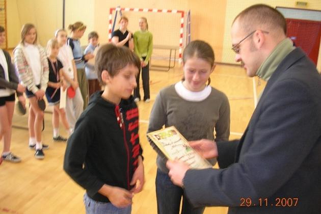 Mistrzostwa Gminy szkół podstawowych i gimnazjów w tenisie stołowym 29.11.2007r.