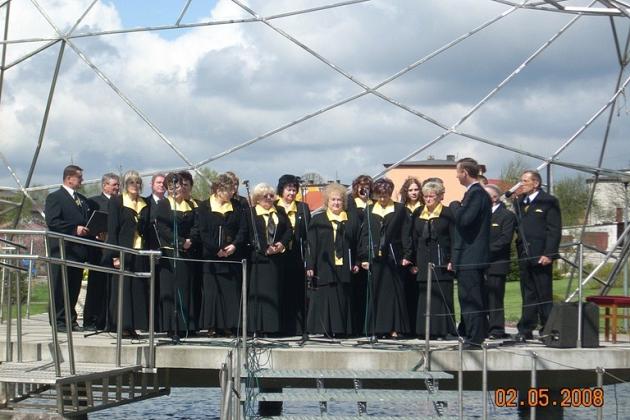 Festiwal Pieśni Religijnej i Patriotycznej w Sierakowicach 03.05.2008r.