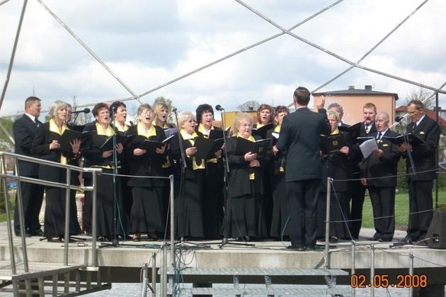Festiwal Pieśni Religijnej i Patriotycznej w Sierakowicach 03.05.2008r.