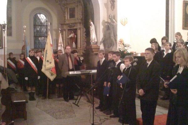 Gminne obchody 90-tej rocznicy odzyskania przez Polskę Niepodległości 12.11.2008r.