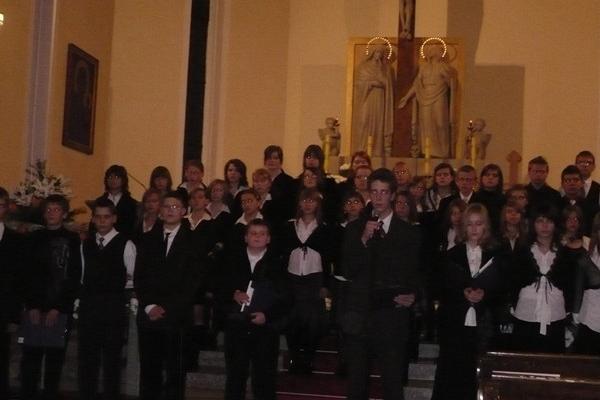 Gminne obchody 90-tej rocznicy odzyskania przez Polskę Niepodległości 12.11.2008r.