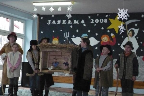 XIII Gminny Przegląd Zespołów Kolędniczych i Jasełkowych 13.12.2008r.