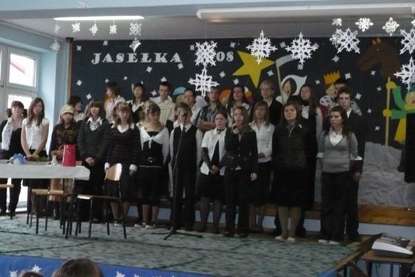 XIII Gminny Przegląd Zespołów Kolędniczych i Jasełkowych 13.12.2008r.