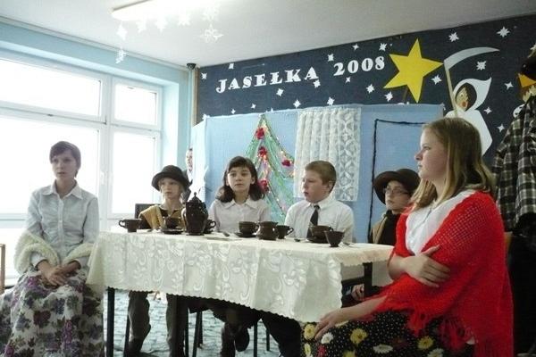 XIII Gminny Przegląd Zespołów Kolędniczych i Jasełkowych 13.12.2008r.