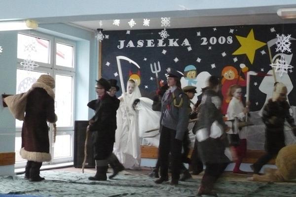 XIII Gminny Przegląd Zespołów Kolędniczych i Jasełkowych 13.12.2008r.