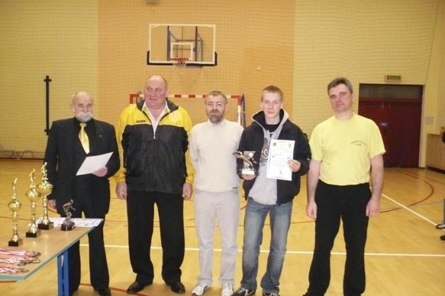 Mistrzostwa Gminy Linia w Halowej Piłce Nożnej 16.03.2008r.