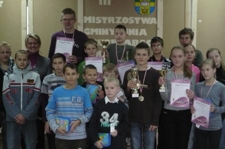 III Indywidualne i Drużynowe Mistrzostwa Gminy Linia w Warcabach 100-polowych 12.12.2009r.