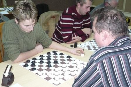 III Indywidualne i Drużynowe Mistrzostwa Gminy Linia w Warcabach 100-polowych 12.12.2009r.
