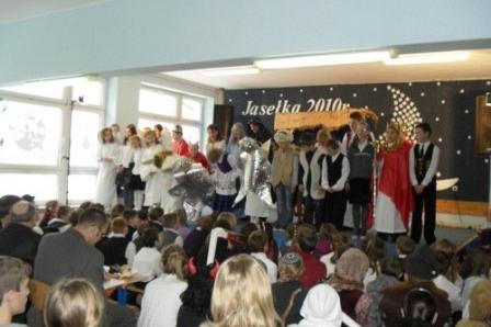 XV Gminny Przegląd Zespołów Kolędniczych i Jasełkowych 18.12.2010r.