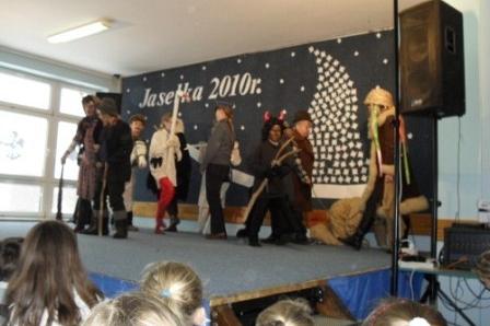 XV Gminny Przegląd Zespołów Kolędniczych i Jasełkowych 18.12.2010r.