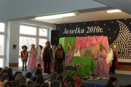 XV Gminny Przegląd Zespołów Kolędniczych i Jasełkowych 18.12.2010r.