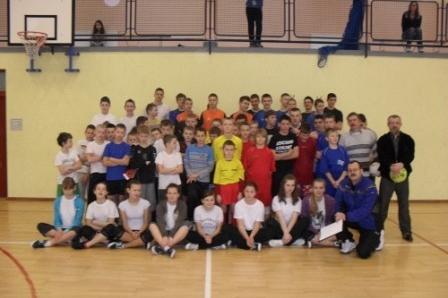 Feryjny Turniej w Halowej Piłce Nożnej - Strzepcz 18.01.2011r.