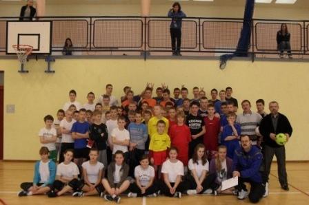 Feryjny Turniej w Halowej Piłce Nożnej - Strzepcz 18.01.2011r.