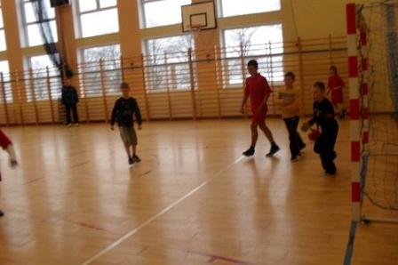 Feryjny Turniej w Halowej Piłce Nożnej - Strzepcz 18.01.2011r.