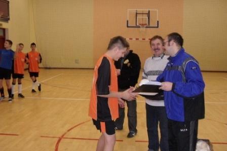 Feryjny Turniej w Halowej Piłce Nożnej - Strzepcz 18.01.2011r.