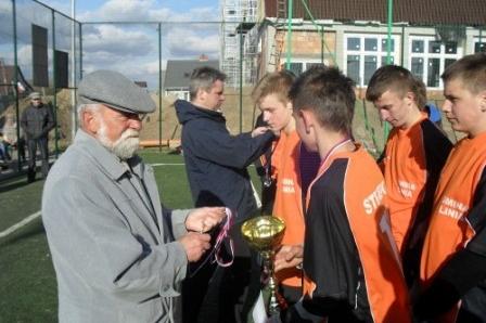 II Mistrzostwa Gminy Linia w Piłce Nożnej 6-osobowej, rocznik 1996 i starsi 02-03.05.2011r.