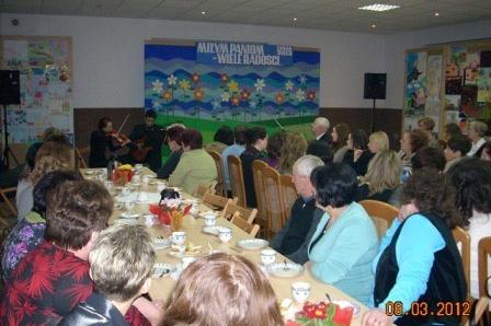 Uroczyste obchody z okazji DNIA KOBIET 08.03.2012r.