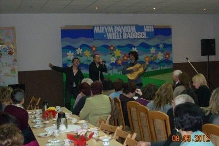 Uroczyste obchody z okazji DNIA KOBIET 08.03.2012r.