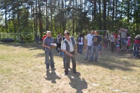 Rodzinny festyn sportowo - rekreacyjny w Smażynie 27.05.2012r.