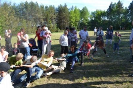 Rodzinny festyn sportowo - rekreacyjny w Smażynie 27.05.2012r.