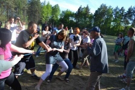 Rodzinny festyn sportowo - rekreacyjny w Smażynie 27.05.2012r.
