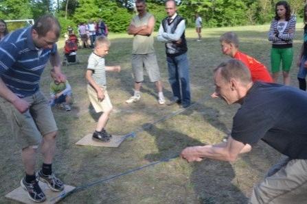 Rodzinny festyn sportowo - rekreacyjny w Smażynie 27.05.2012r.