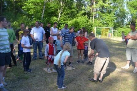 Rodzinny festyn sportowo - rekreacyjny w Smażynie 27.05.2012r.
