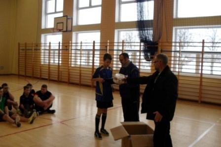 Feryjny Turniej Halowej Piłki Nożnej w Strzepczu 09.02.2012r.