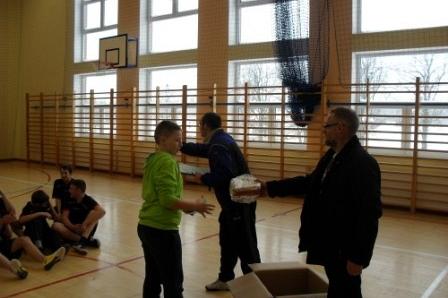 Feryjny Turniej Halowej Piłki Nożnej w Strzepczu 09.02.2012r.