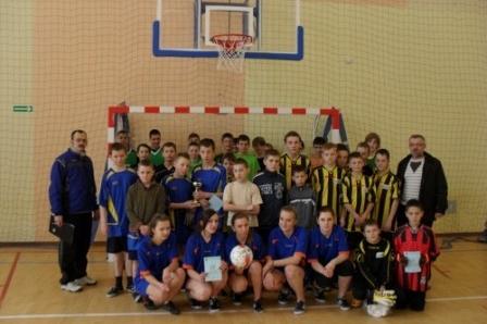 Feryjny Turniej Halowej Piłki Nożnej w Strzepczu 09.02.2012r.