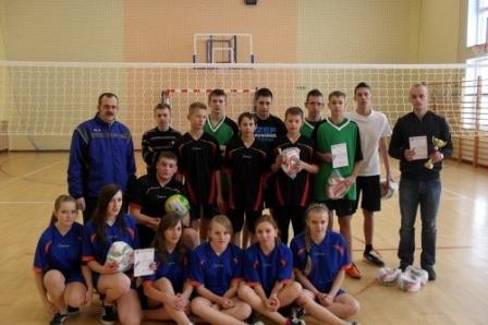 Feryjny Turniej Halowej Piłki Nożnej w Strzepczu 09.02.2012r.