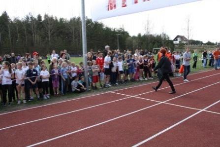 VII Wojewódzki Kaszubski Bieg Przełajowy Terenami Kaszubskiego Parku Krajobrazowego w Lini 22.04.2012r.