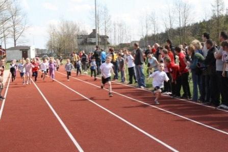 VII Wojewódzki Kaszubski Bieg Przełajowy Terenami Kaszubskiego Parku Krajobrazowego w Lini 22.04.2012r.