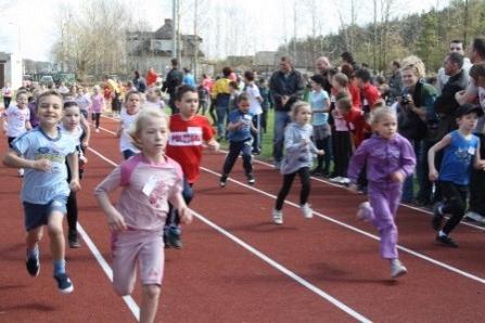 VII Wojewódzki Kaszubski Bieg Przełajowy Terenami Kaszubskiego Parku Krajobrazowego w Lini 22.04.2012r.