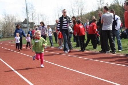 VII Wojewódzki Kaszubski Bieg Przełajowy Terenami Kaszubskiego Parku Krajobrazowego w Lini 22.04.2012r.
