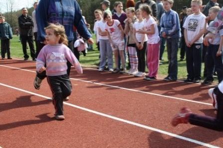 VII Wojewódzki Kaszubski Bieg Przełajowy Terenami Kaszubskiego Parku Krajobrazowego w Lini 22.04.2012r.