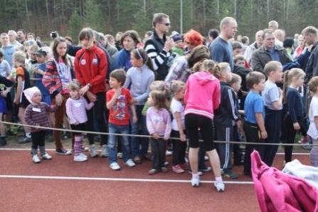 VII Wojewódzki Kaszubski Bieg Przełajowy Terenami Kaszubskiego Parku Krajobrazowego w Lini 22.04.2012r.