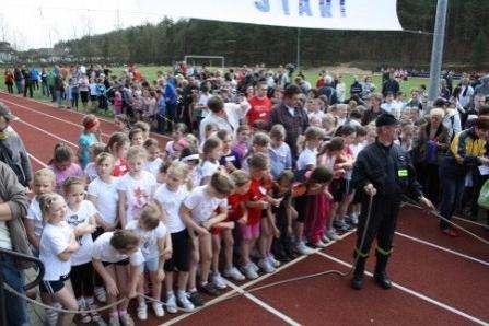 VII Wojewódzki Kaszubski Bieg Przełajowy Terenami Kaszubskiego Parku Krajobrazowego w Lini 22.04.2012r.