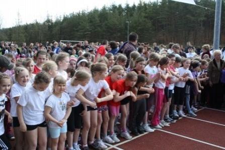 VII Wojewódzki Kaszubski Bieg Przełajowy Terenami Kaszubskiego Parku Krajobrazowego w Lini 22.04.2012r.